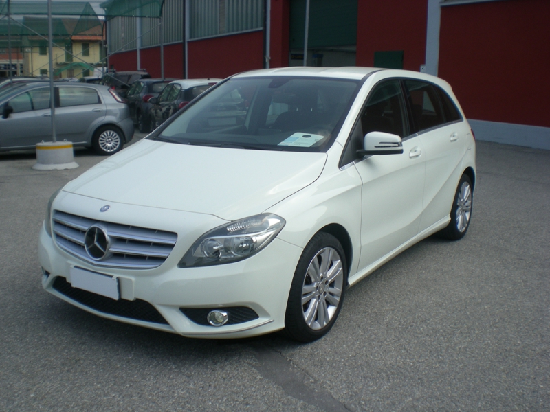 veicoli_scheda.php?AUTO_VEICOLODir=DESC&AUTO_VEICOLOOrder=SorterIDMARCA&IDVEICOLO=0S3449